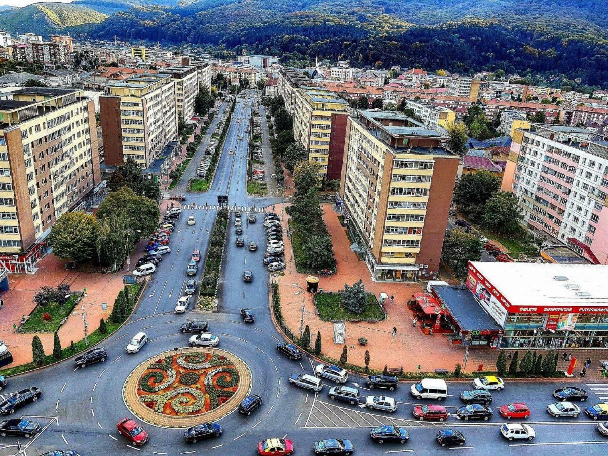 Sarah Apartments Piatra Neamt Exterior photo